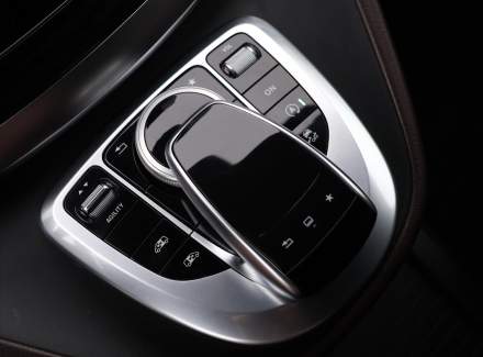 Mercedes-Benz - V-class