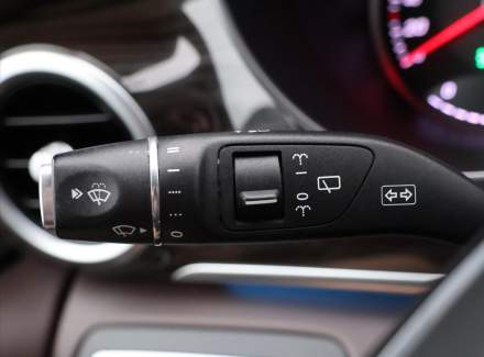 Mercedes-Benz - V-class