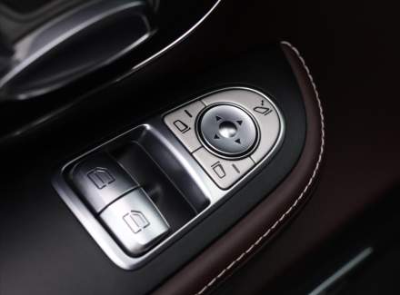 Mercedes-Benz - V-class