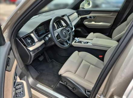 Volvo - XC90
