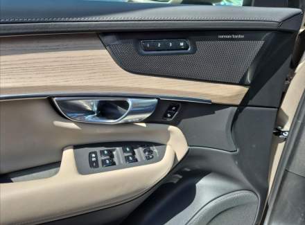 Volvo - XC90