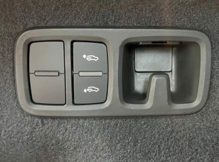 Audi - Q8