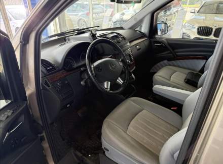 Mercedes-Benz - Viano