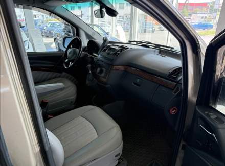 Mercedes-Benz - Viano