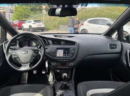 Kia - Cee'd
