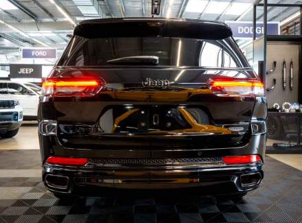 Jeep - Grand Cherokee