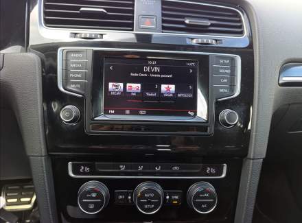 Volkswagen - Golf