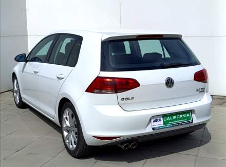 Volkswagen - Golf