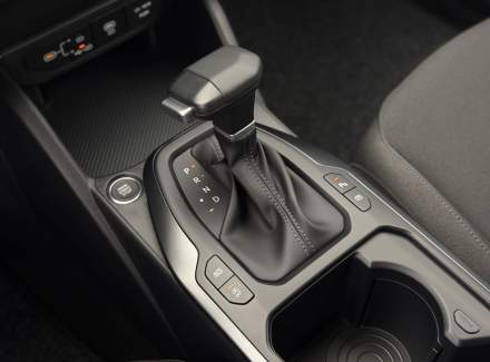 Kia - K4