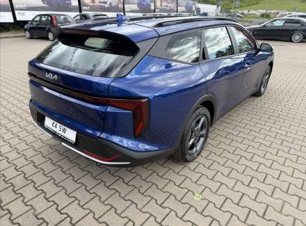 Kia - K4