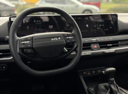 Kia - K4