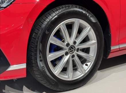 Volkswagen - Passat