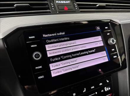 Volkswagen - Passat