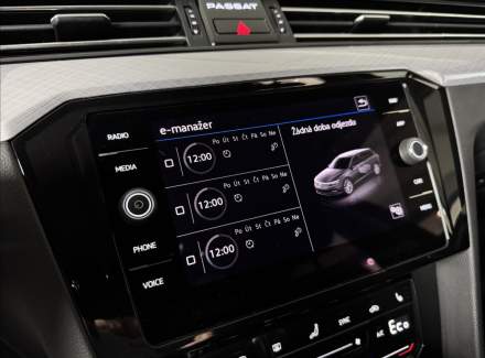 Volkswagen - Passat