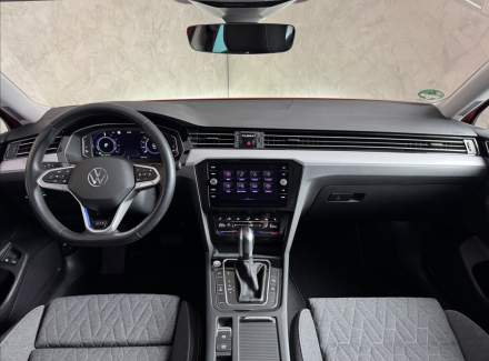 Volkswagen - Passat