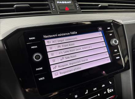 Volkswagen - Passat