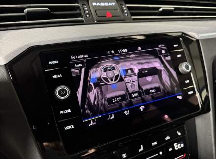 Volkswagen - Passat