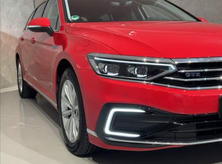 Volkswagen - Passat