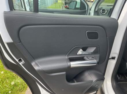 Mercedes-Benz - EQA
