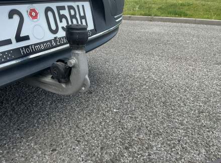 Mercedes-Benz - EQA