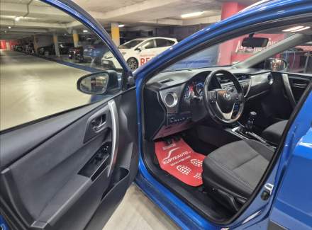 Toyota - Auris