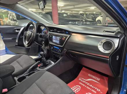 Toyota - Auris