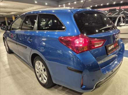 Toyota - Auris