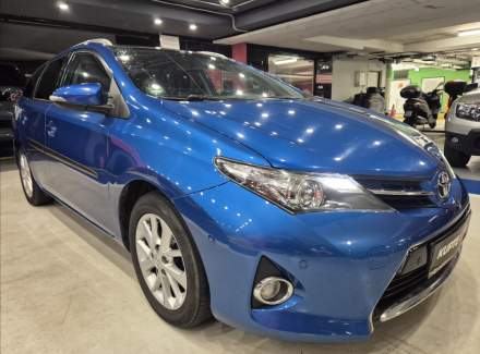 Toyota - Auris
