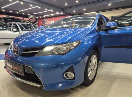Toyota - Auris