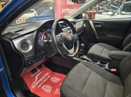 Toyota - Auris
