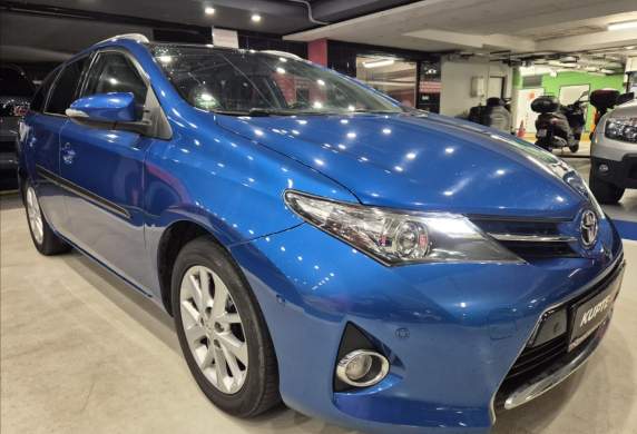 Toyota - Auris