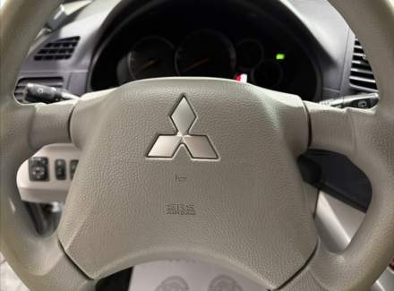 Mitsubishi - Grandis