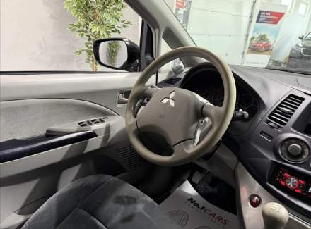 Mitsubishi - Grandis