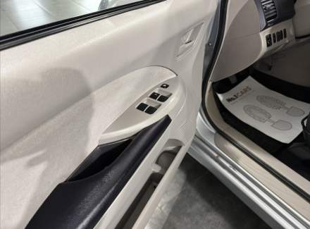 Mitsubishi - Grandis
