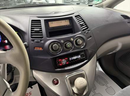 Mitsubishi - Grandis
