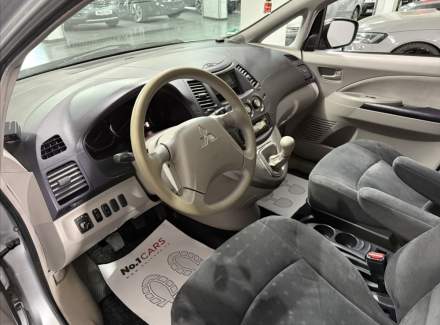 Mitsubishi - Grandis