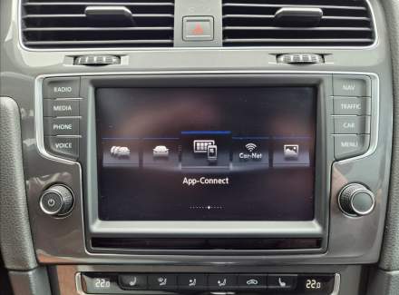 Volkswagen - Golf