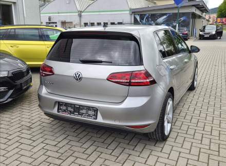 Volkswagen - Golf