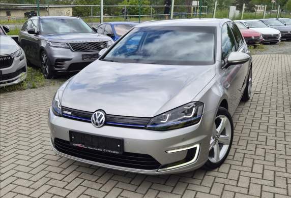 Volkswagen - Golf