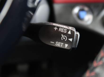 Toyota - Yaris