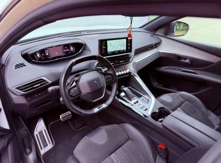 Peugeot - 5008