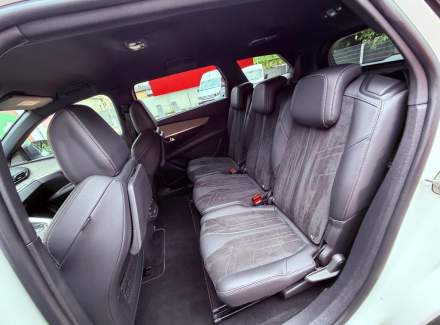 Peugeot - 5008