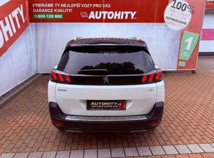 Peugeot - 5008