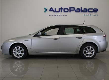 Alfa Romeo - 159