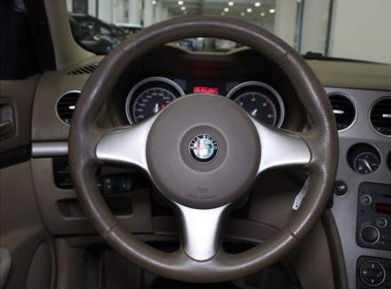 Alfa Romeo - 159