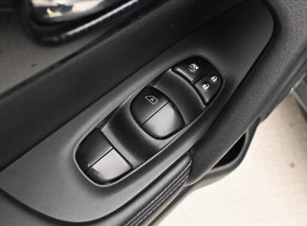 Nissan - X-Trail
