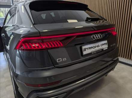 Audi - Q8