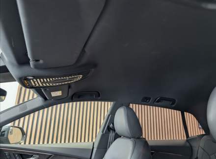 Audi - Q8