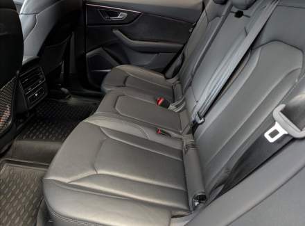 Audi - Q8