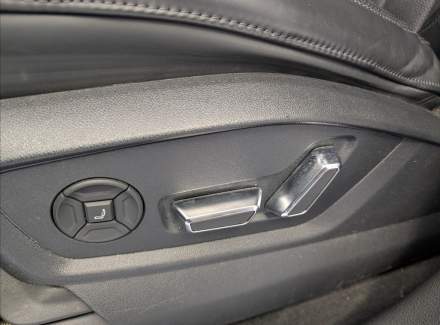 Audi - Q8